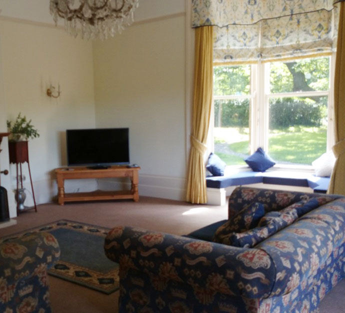 Rigwood living room
